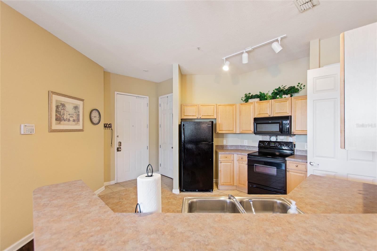 TERRACE RIDGE AT TOWN CENTER EAST CONDO - Residential Lease