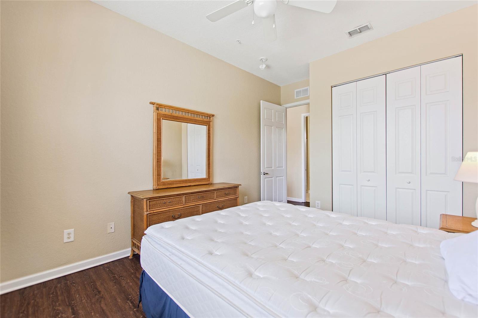TERRACE RIDGE AT TOWN CENTER EAST CONDO - Residential Lease