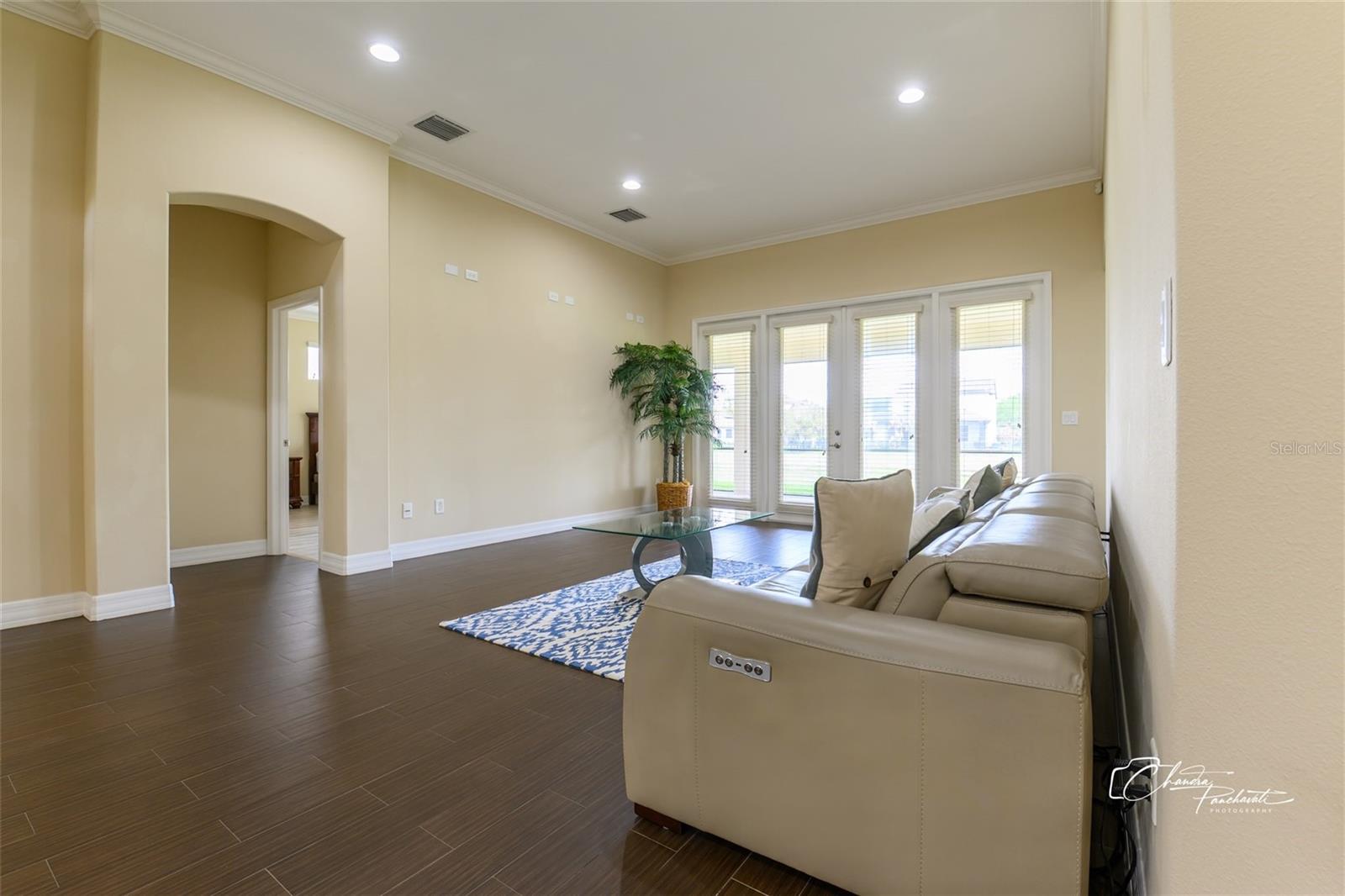 BASSET CREEK ESTATES - Residential Lease