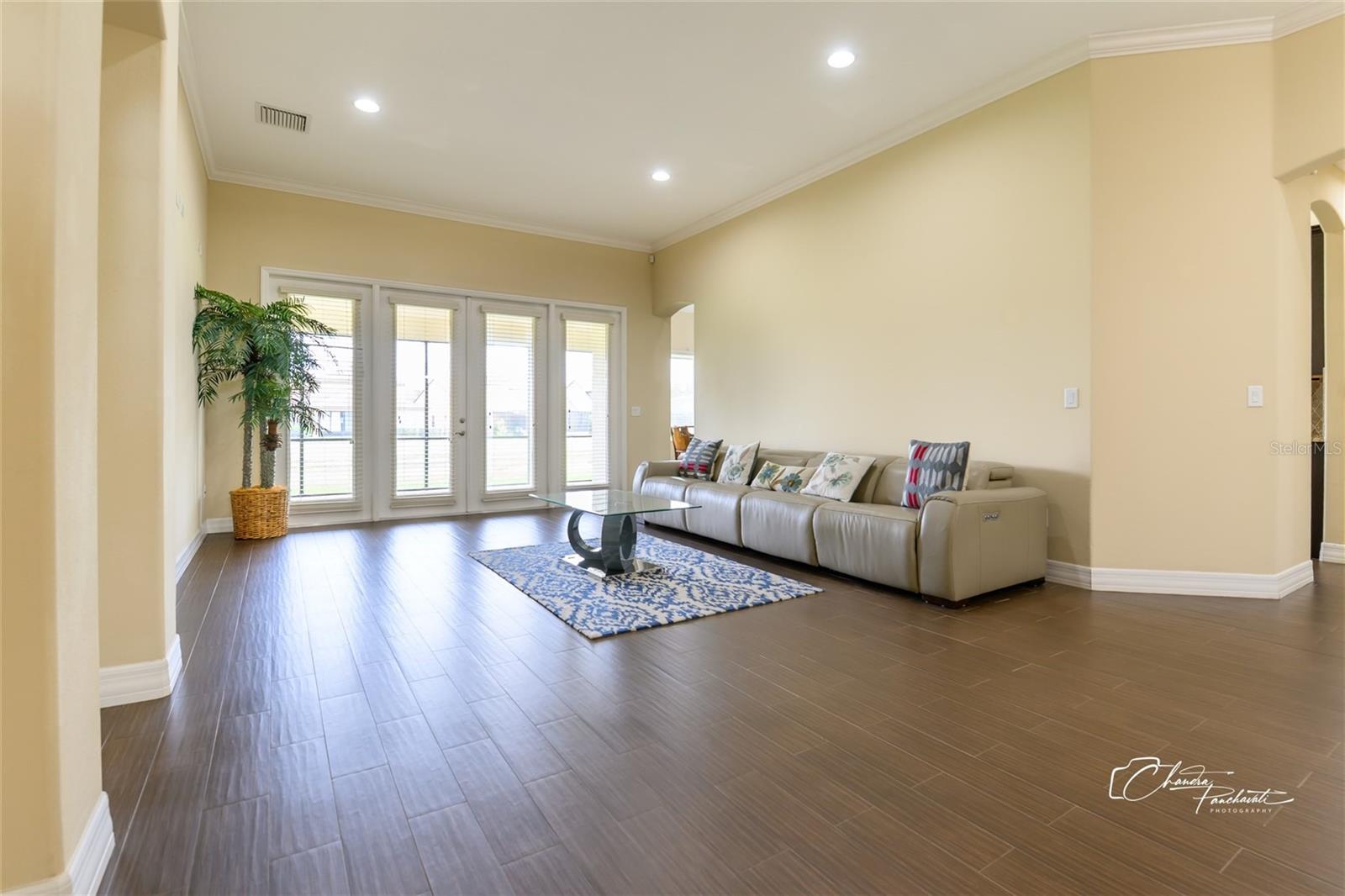 BASSET CREEK ESTATES - Residential Lease