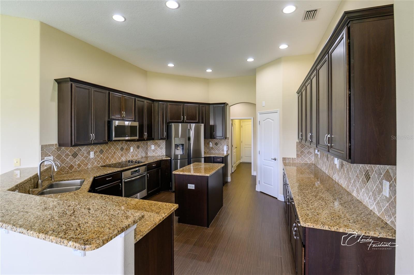 BASSET CREEK ESTATES - Residential Lease