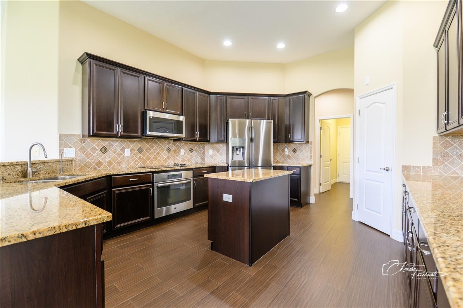 BASSET CREEK ESTATES - Residential Lease
