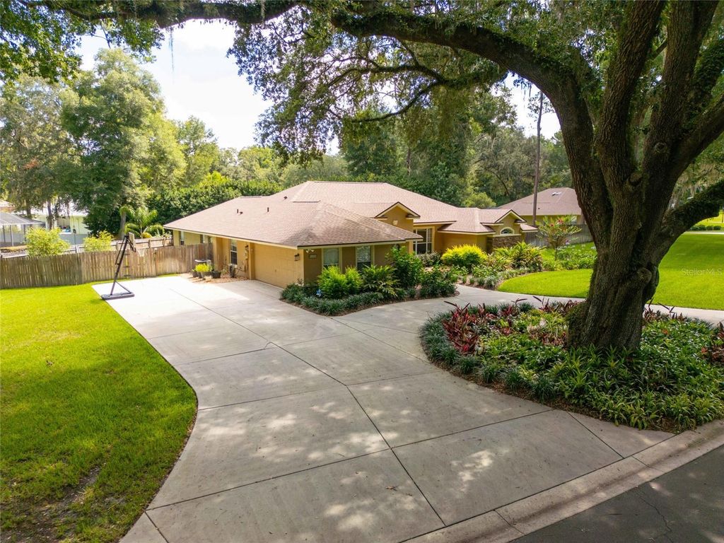 Photo of 5125 SE 47th Court Road, Ocala, FL 34480 (MLS # OM705959)