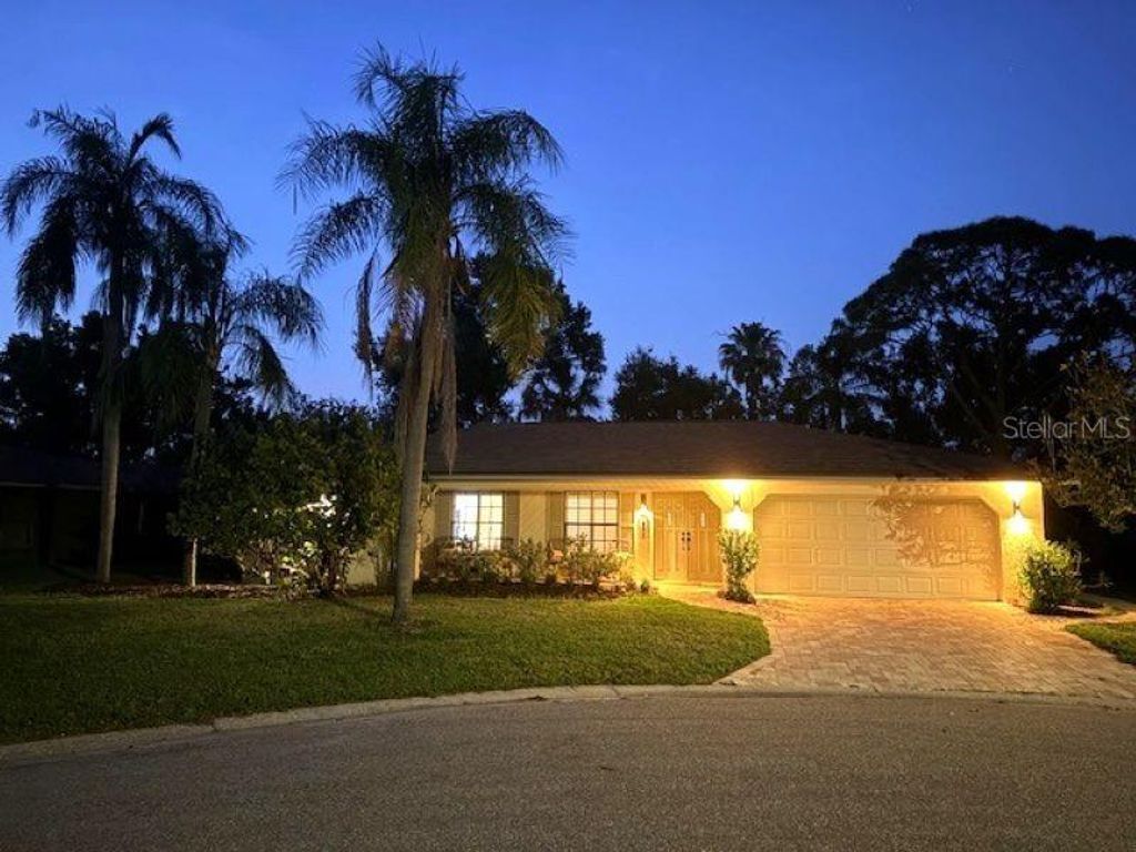 Photo of 1909 Deancroft Road, Sarasota, FL 34235 (MLS # TB8499022)