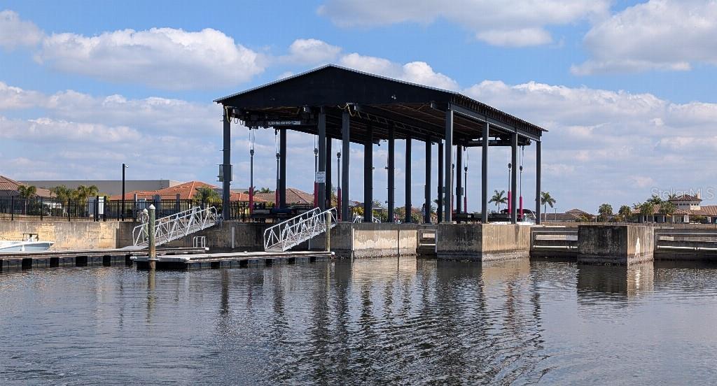 SANCTUARY COVE - Residential