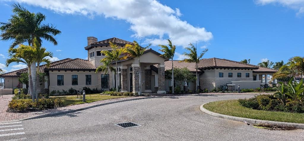 SANCTUARY COVE - Residential