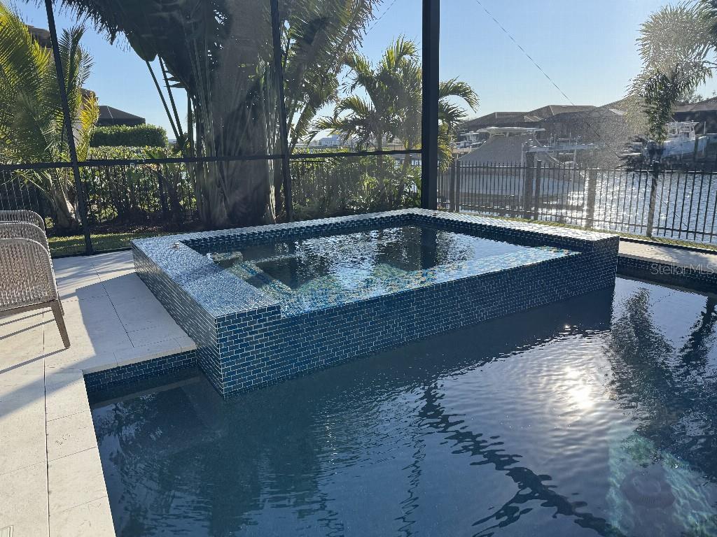 SANCTUARY COVE - Residential