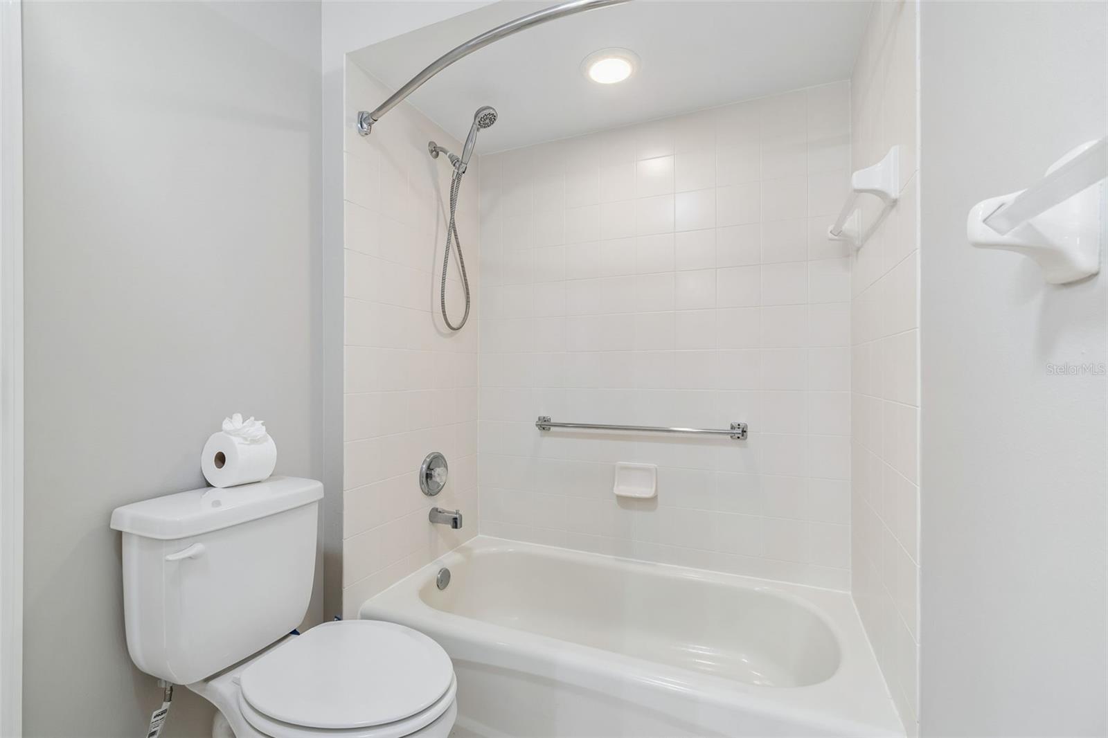 WYNDTREE VILLAGES - Residential