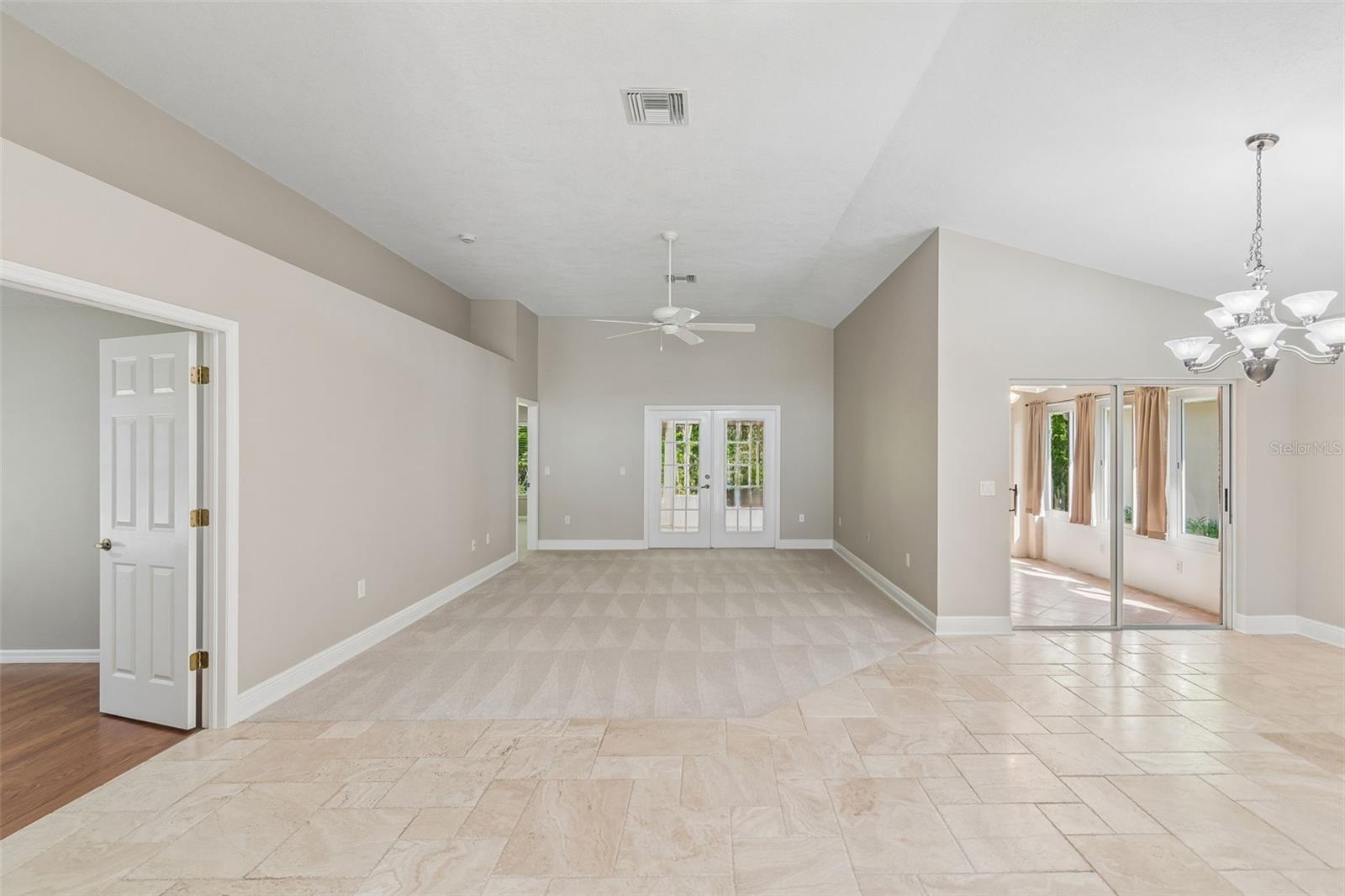 WYNDTREE VILLAGES - Residential