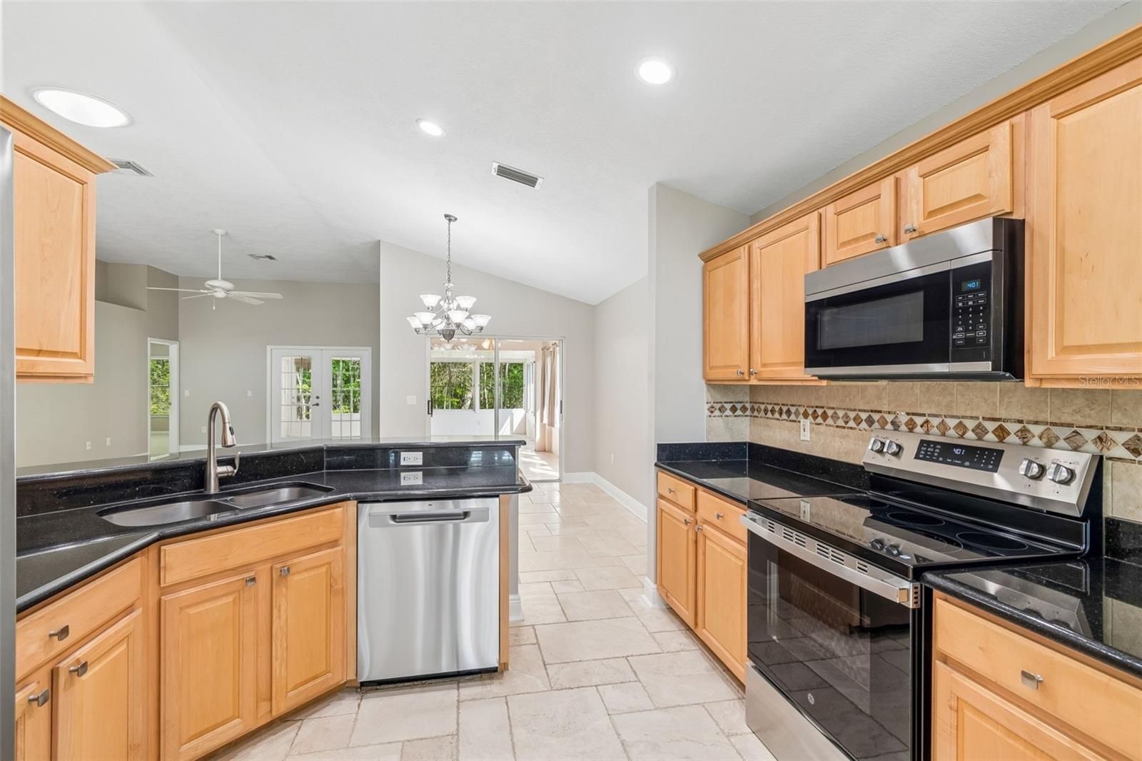 WYNDTREE VILLAGES - Residential