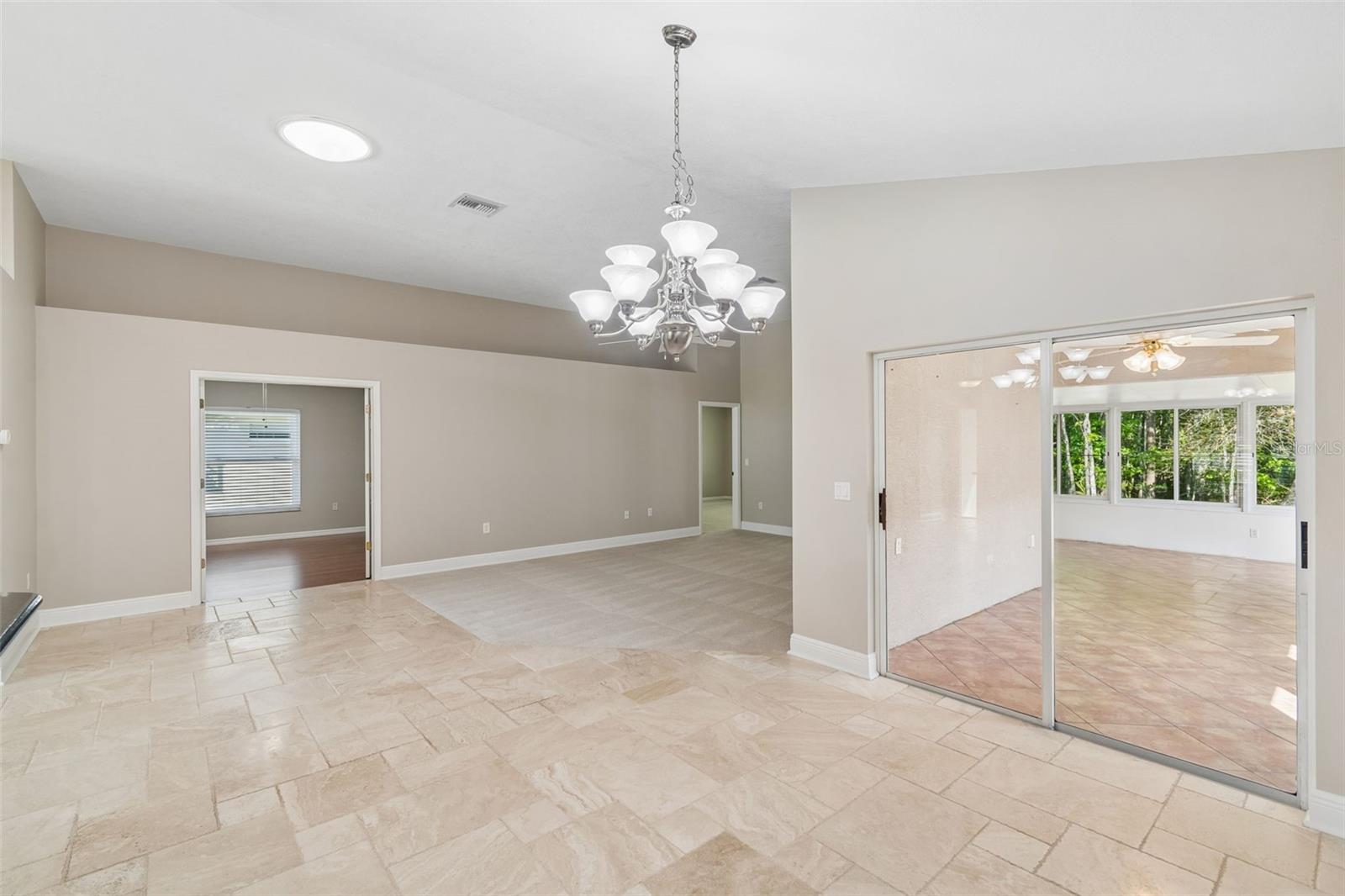 WYNDTREE VILLAGES - Residential