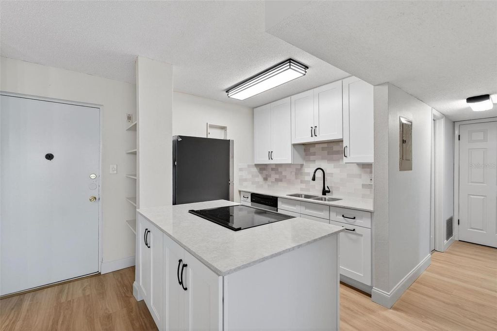 Photo of 2302 S Manhattan Avenue #317, Tampa, FL 33629 (MLS # TB8467305)