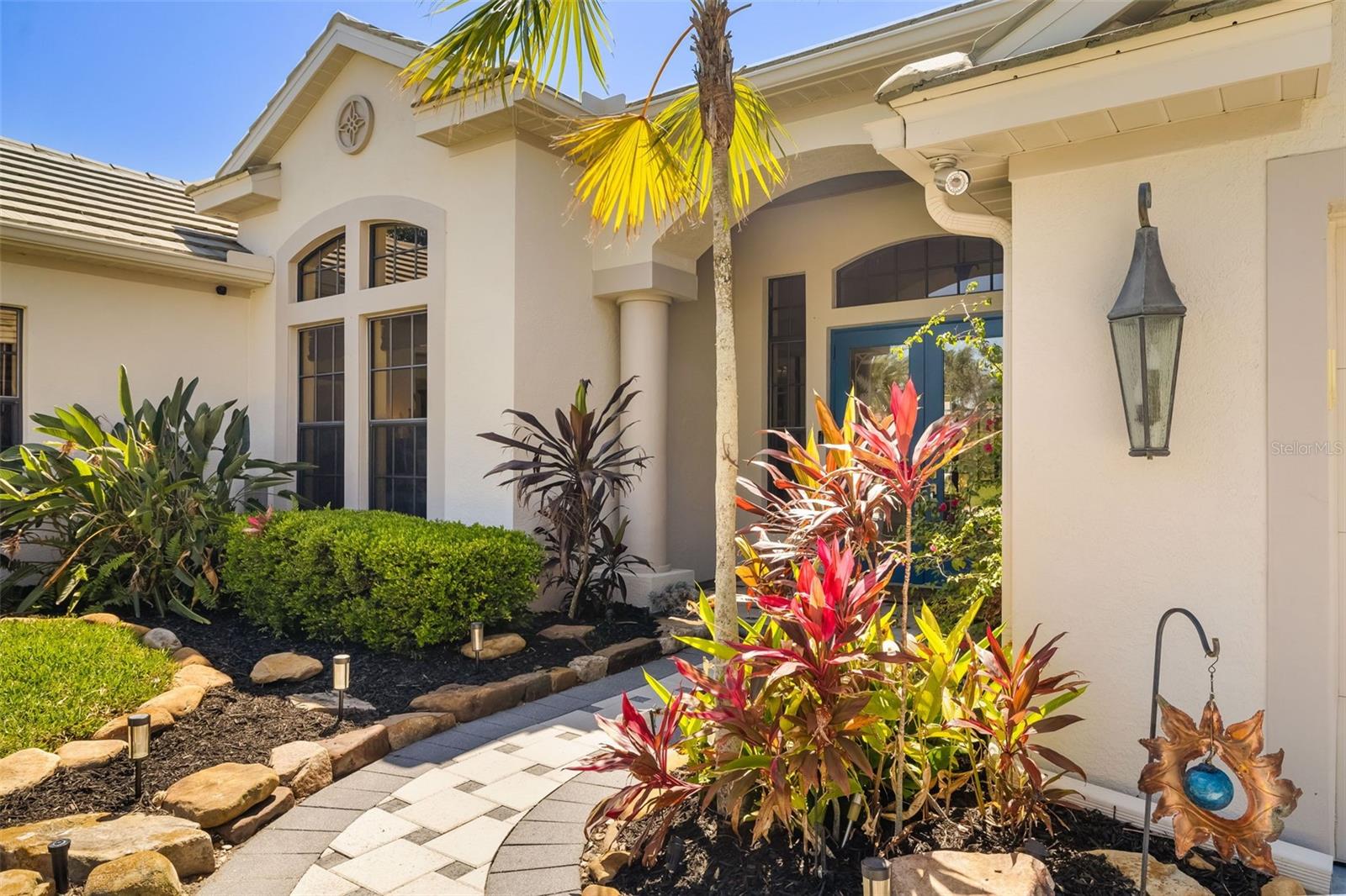 356 BLACKBIRD COURT