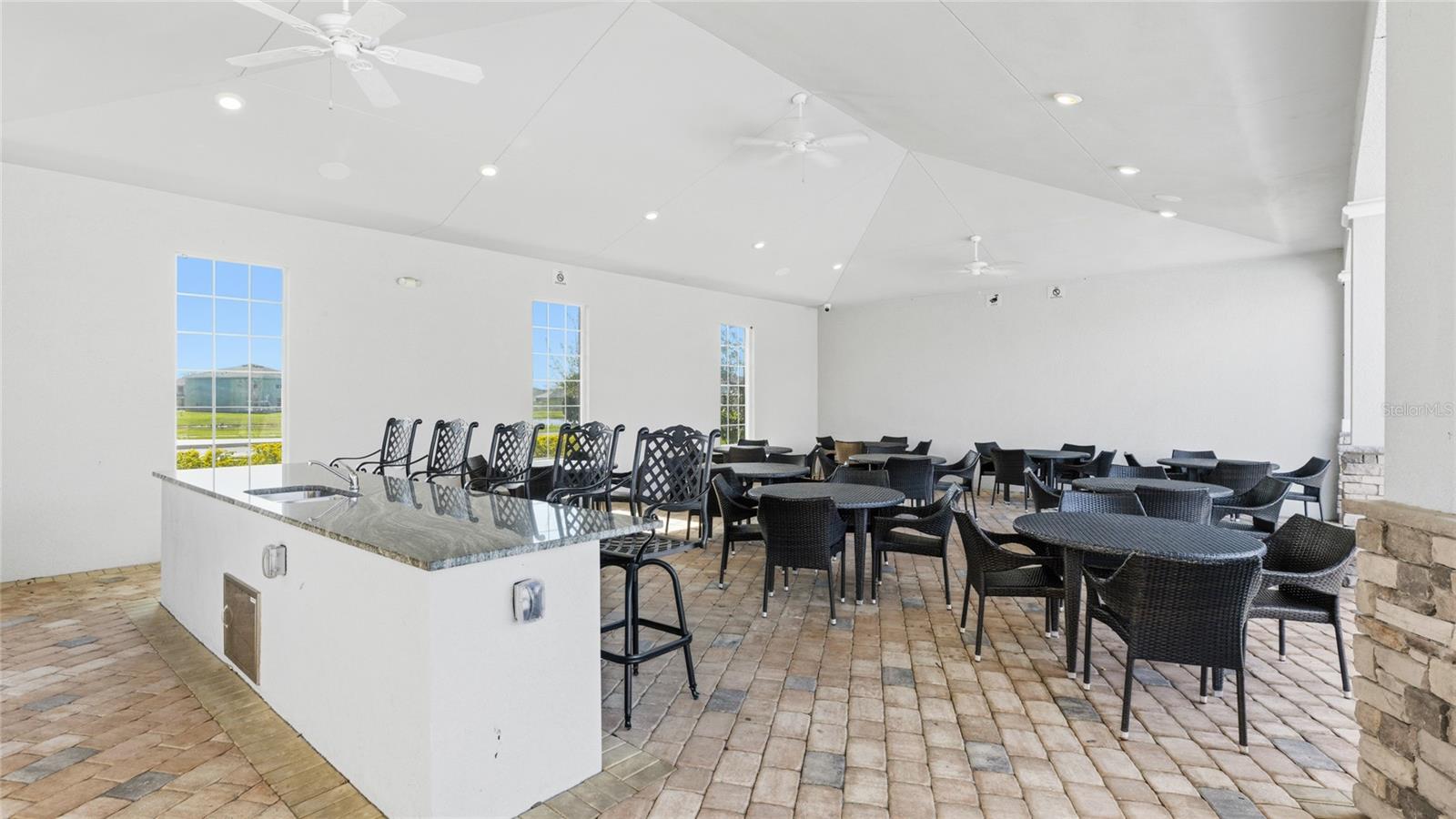 SILVERSTONE NORTH PH IC & ID - Residential