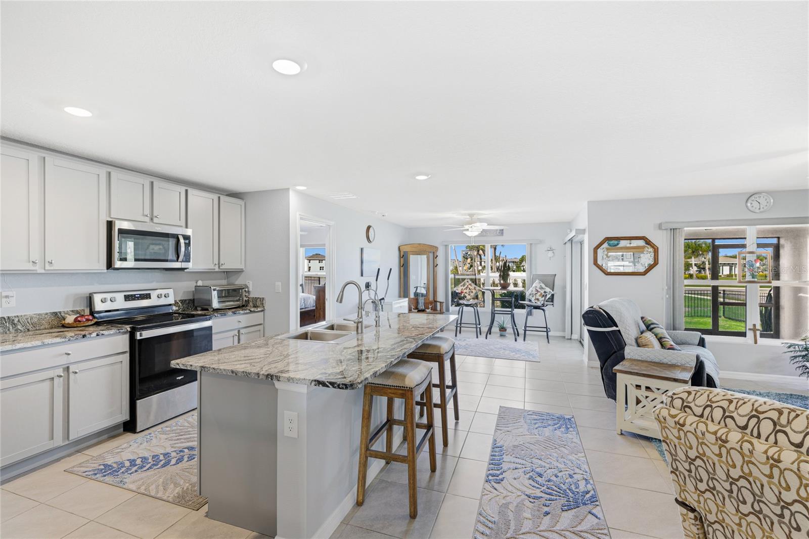 SILVERSTONE NORTH PH IC & ID - Residential