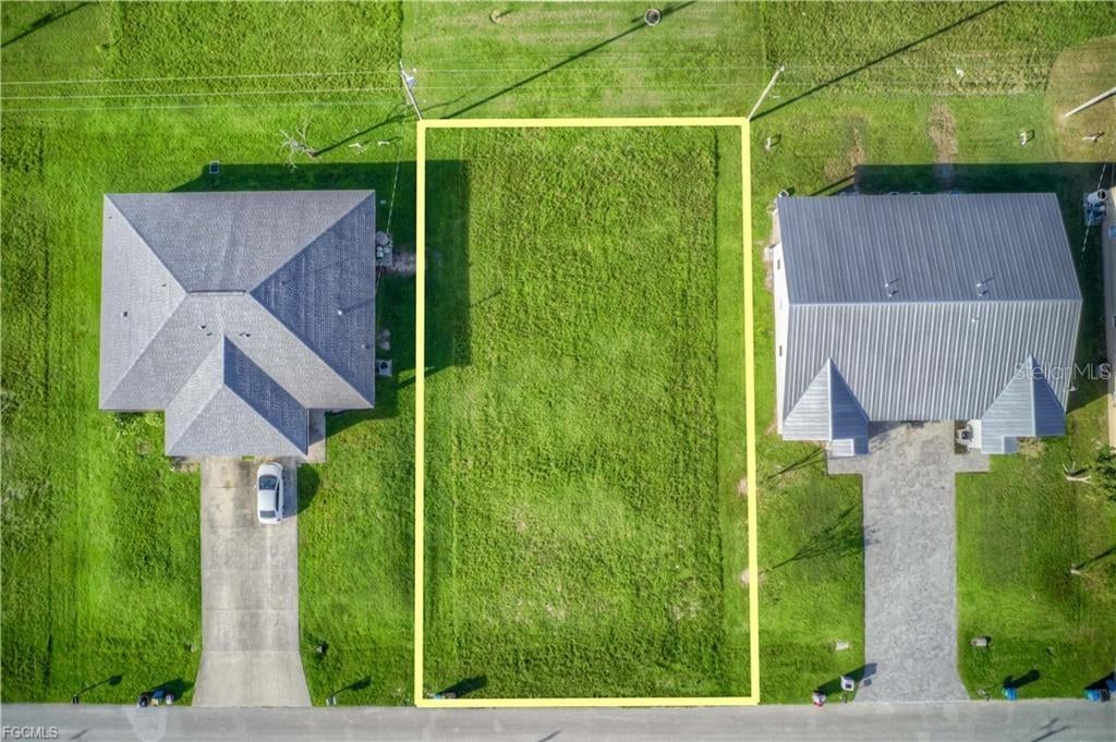 833 NE 15TH LANE