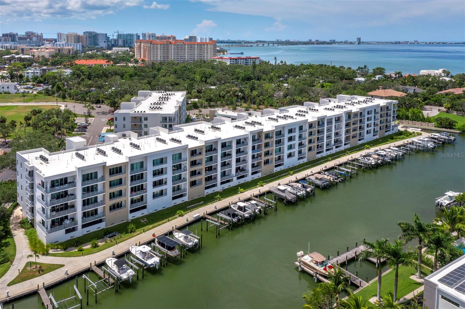 1709 N TAMIAMI TRAIL 525