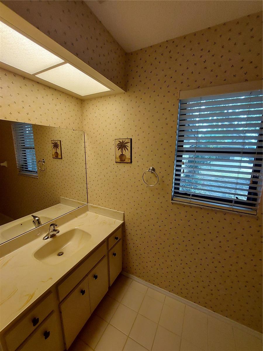 GULF VIEW ESTATES - Residential Lease