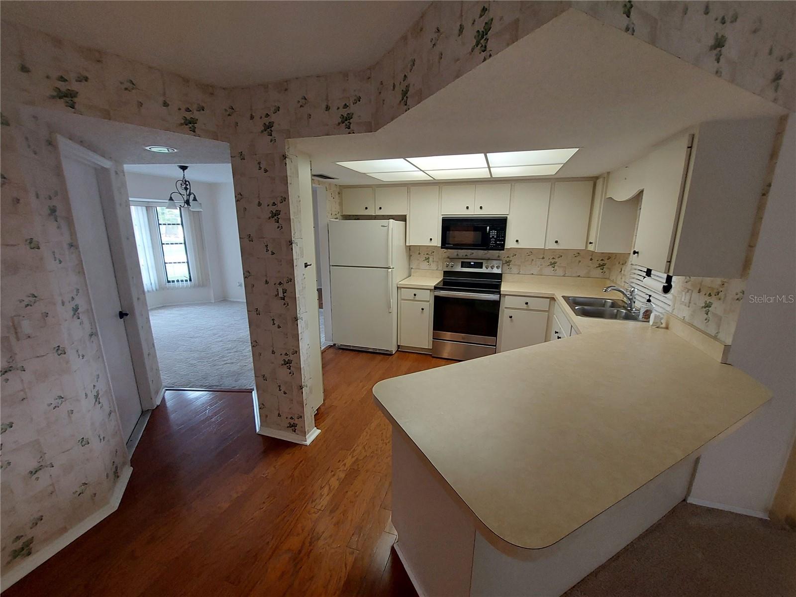 GULF VIEW ESTATES - Residential Lease