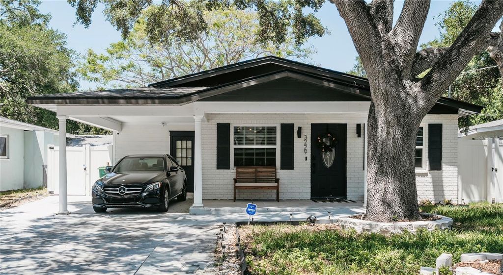 Photo of 3229 W Fielder Street, Tampa, FL 33611 (MLS # TB8494079)