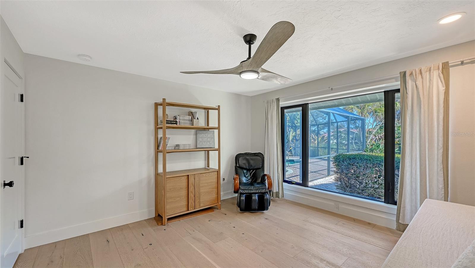 SOUTHBAY YACHT & RACQUET CLUB - Residential