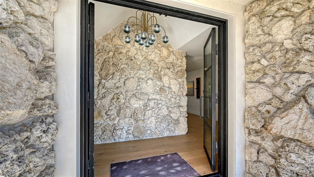 Photo of 1471 Shoal Way, Osprey, FL 34229 (MLS # A4683702)