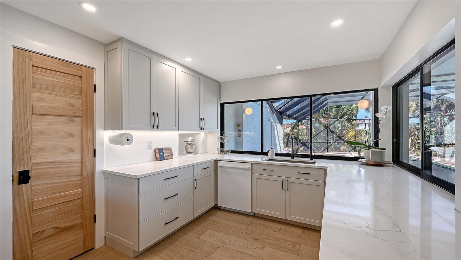 SOUTHBAY YACHT & RACQUET CLUB - Residential