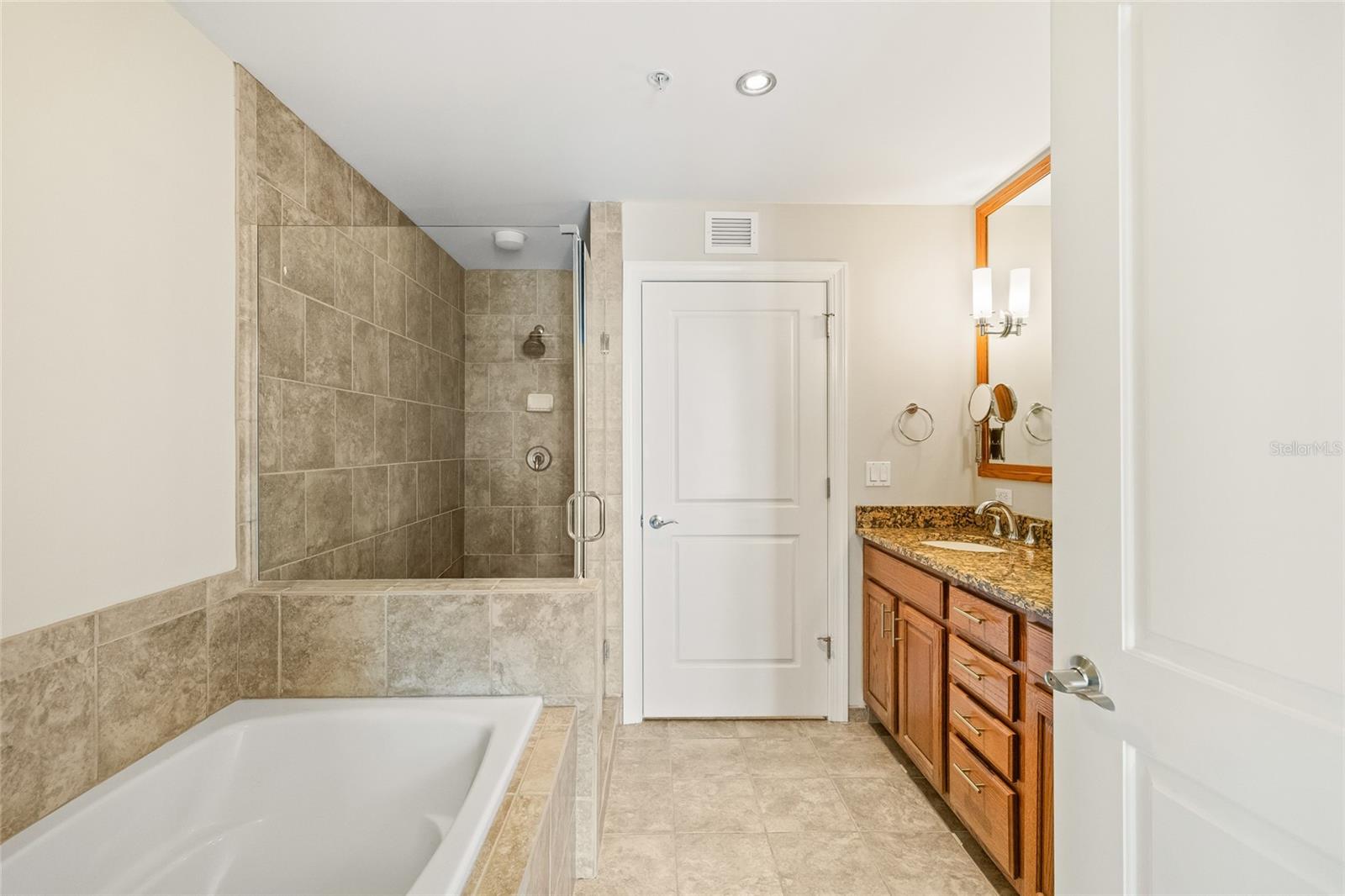 VENTANA A CONDO - Residential Lease