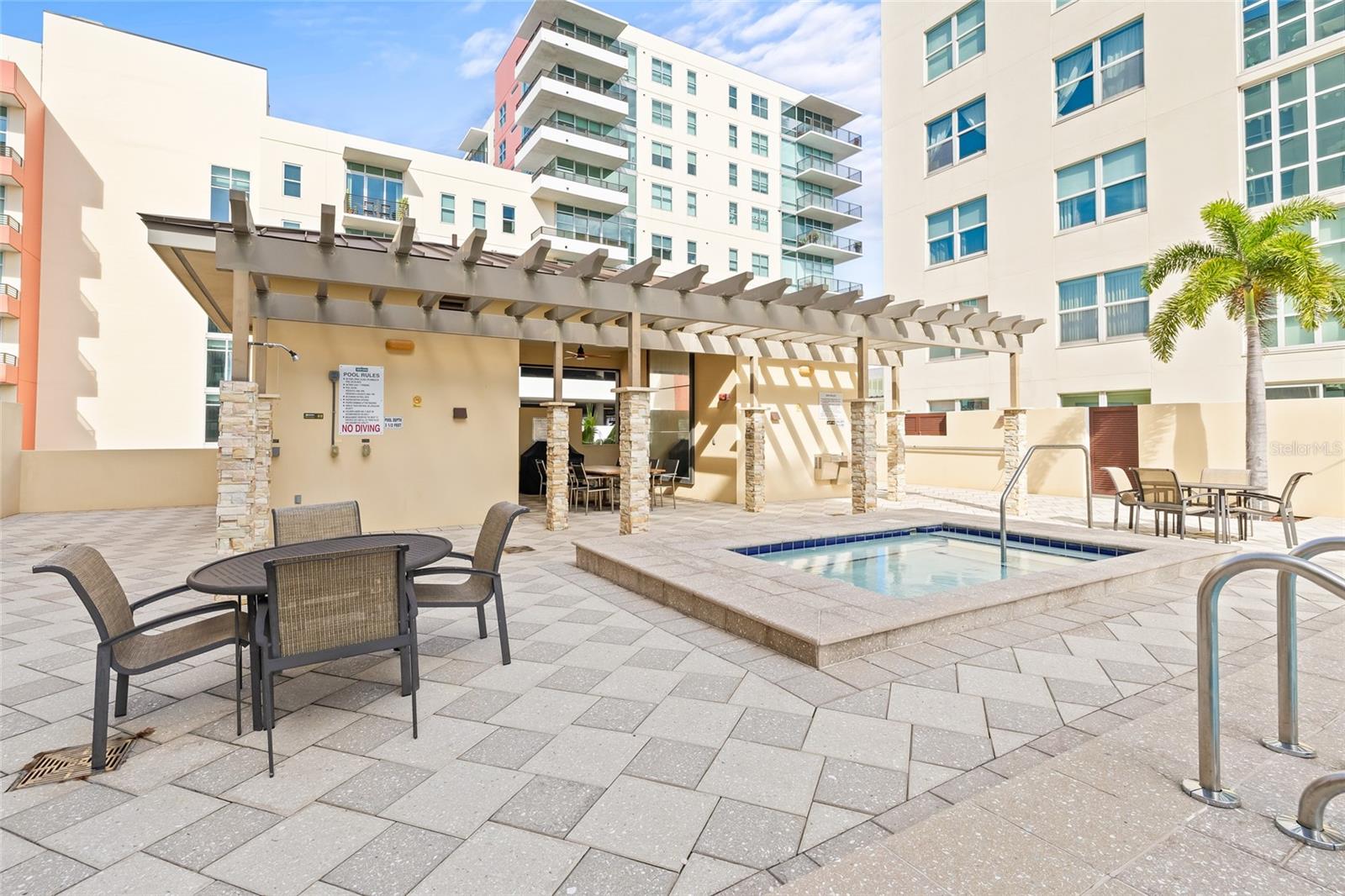 VENTANA A CONDO - Residential Lease