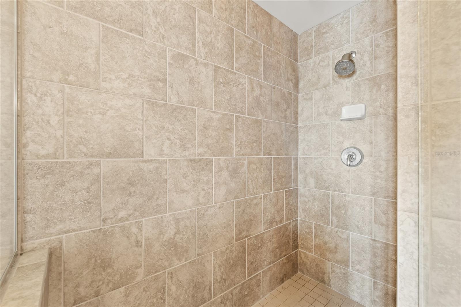 VENTANA A CONDO - Residential Lease
