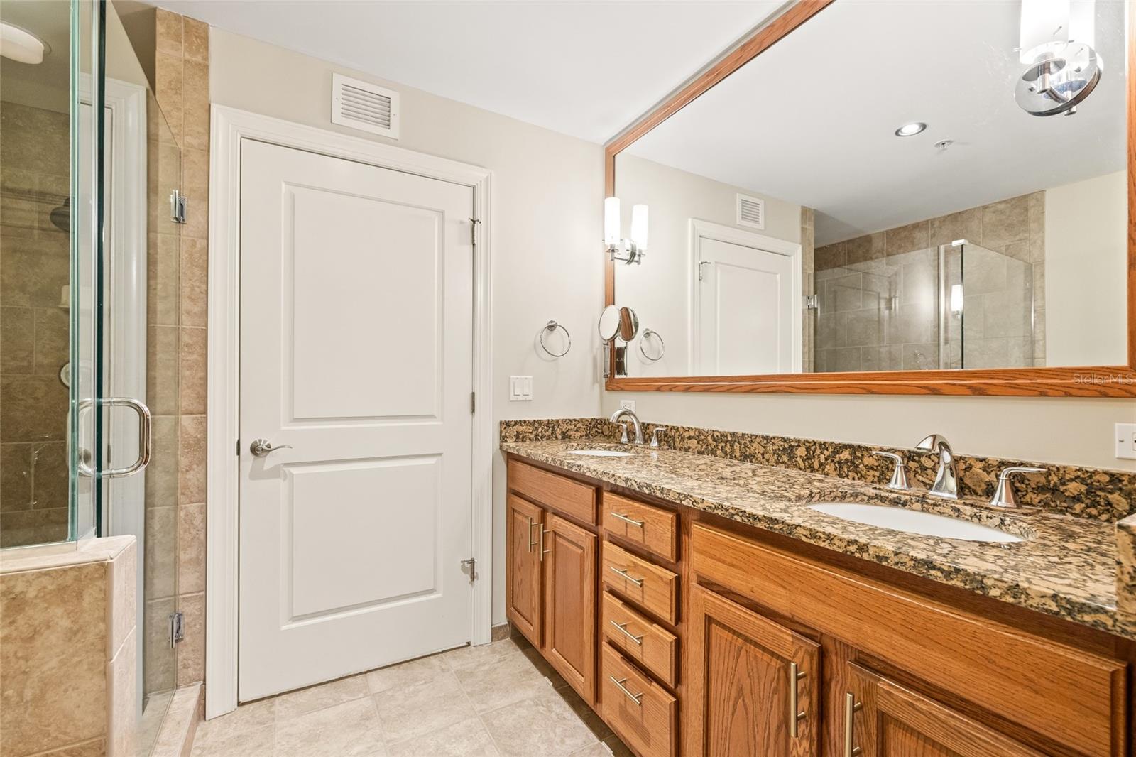 VENTANA A CONDO - Residential Lease