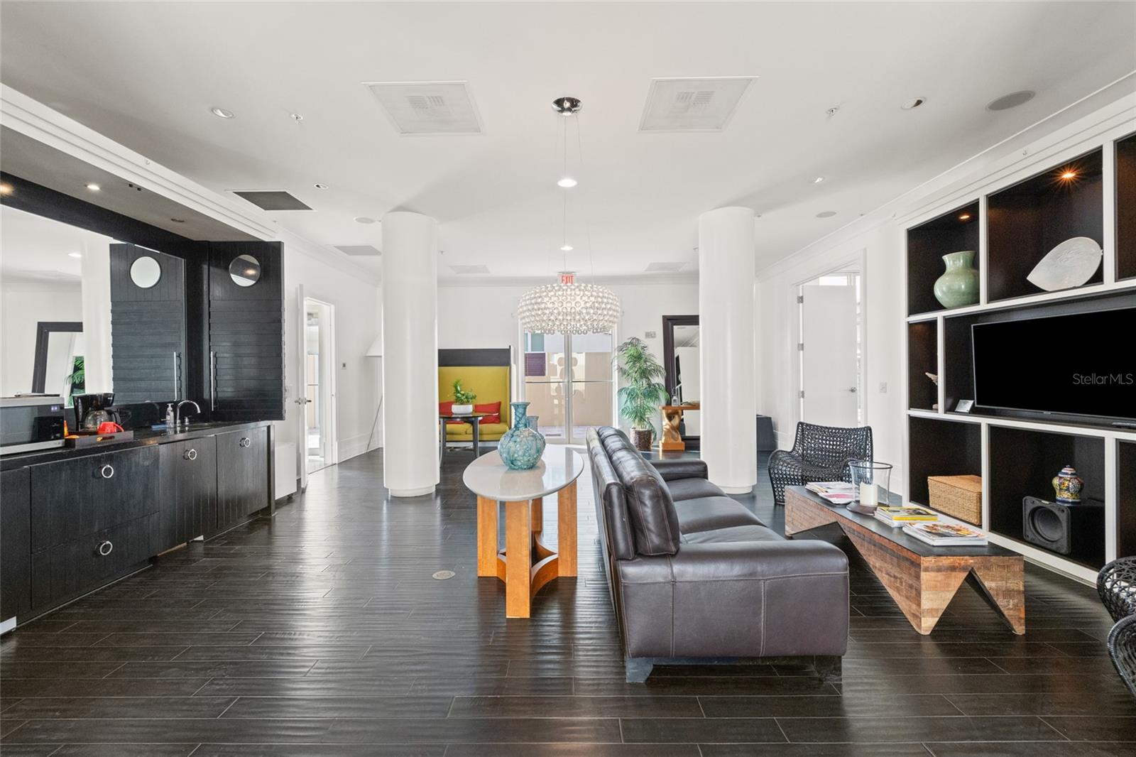 VENTANA A CONDO - Residential Lease