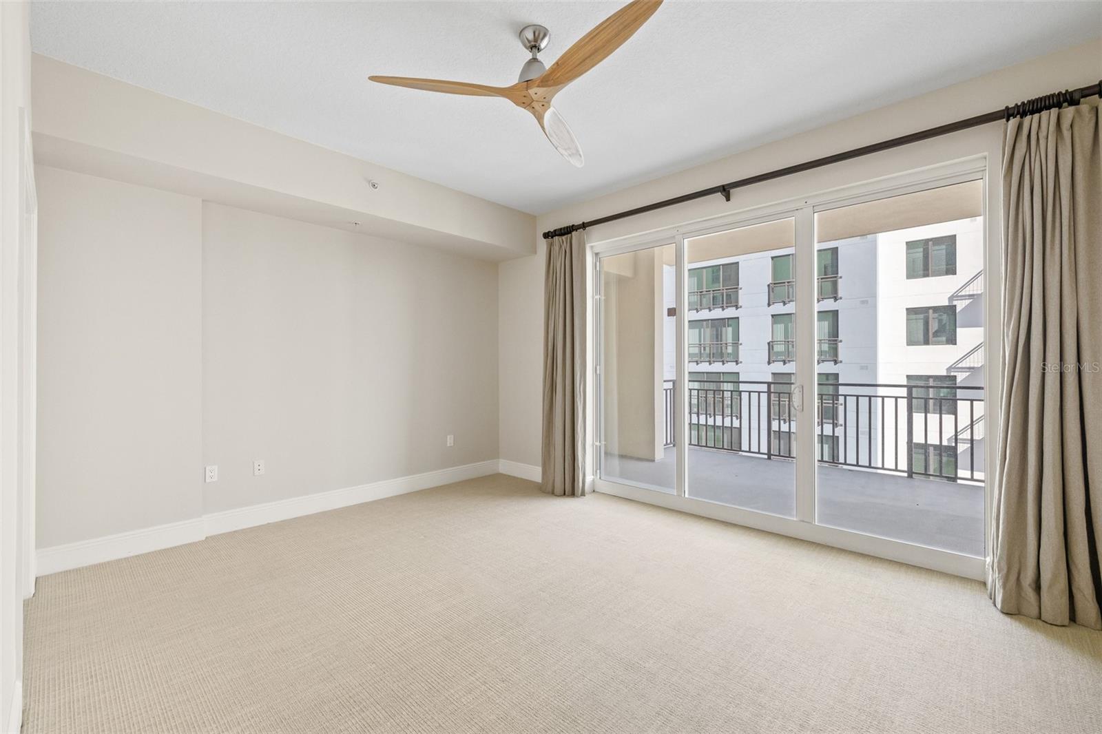 VENTANA A CONDO - Residential Lease