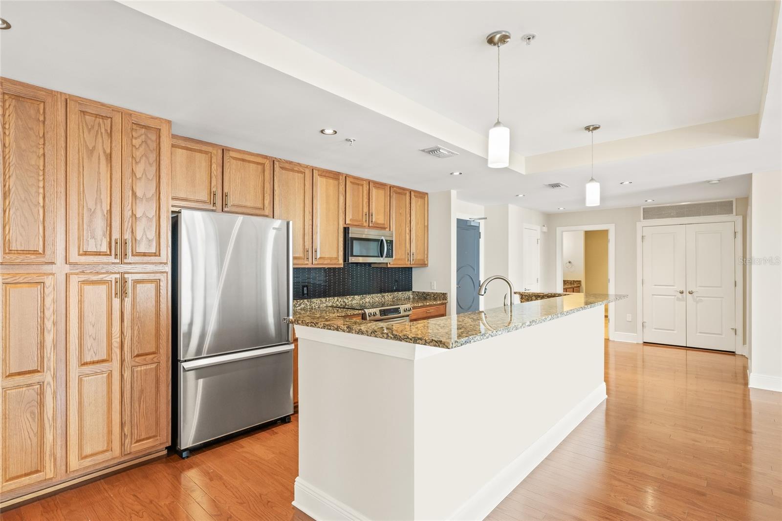 VENTANA A CONDO - Residential Lease