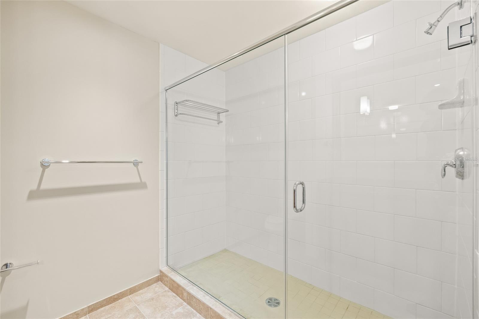 VENTANA A CONDO - Residential Lease