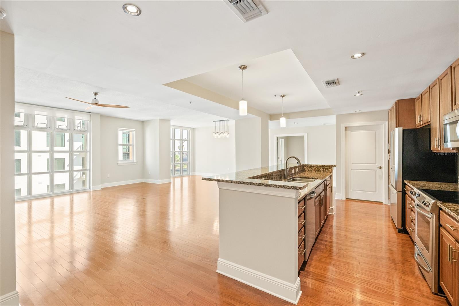 VENTANA A CONDO - Residential Lease