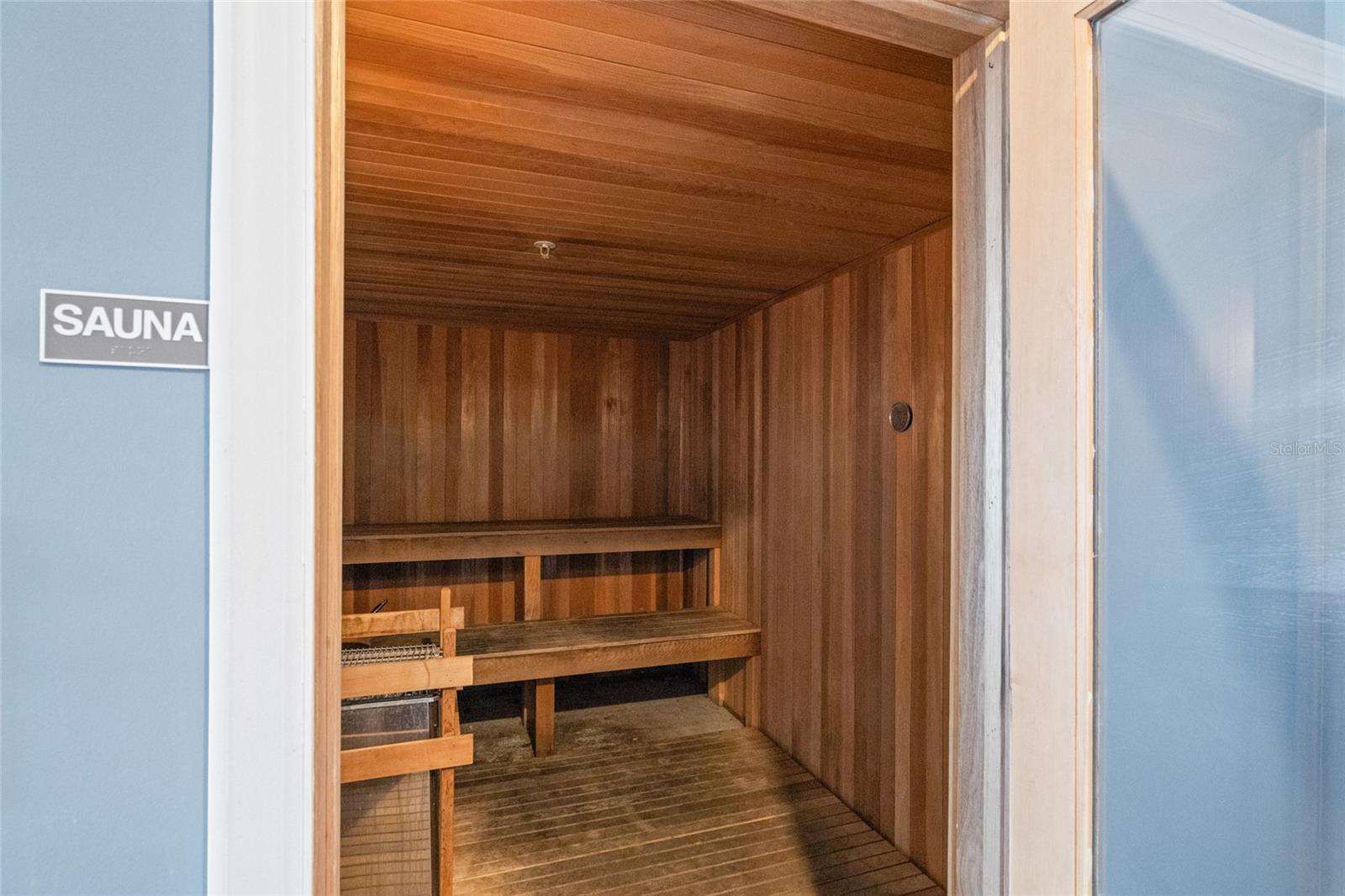 VENTANA A CONDO - Residential Lease