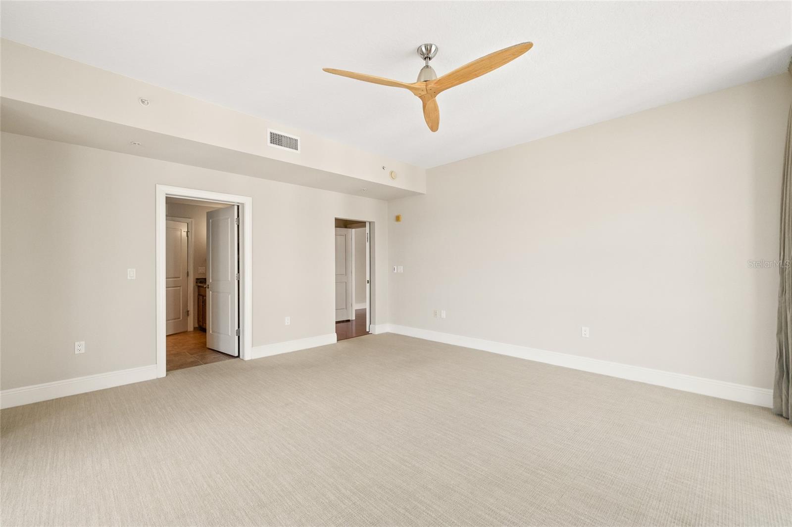 VENTANA A CONDO - Residential Lease