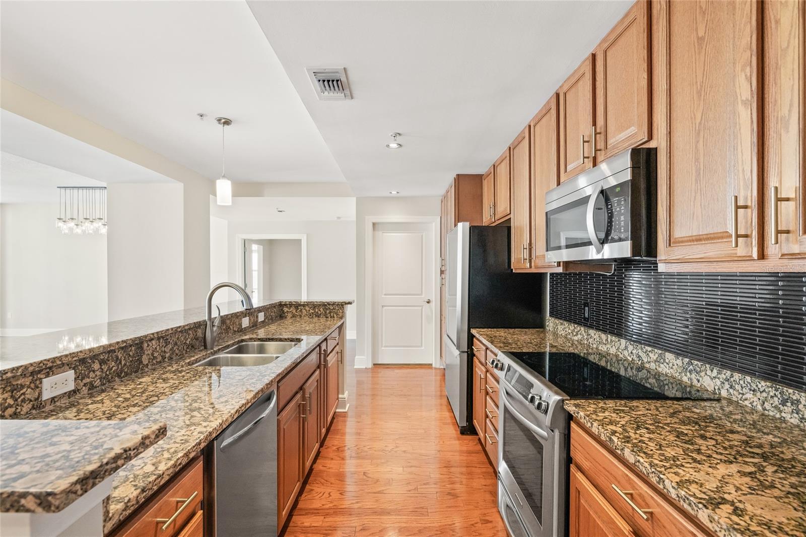 VENTANA A CONDO - Residential Lease