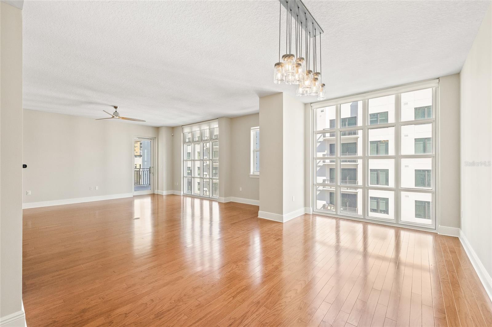 VENTANA A CONDO - Residential Lease