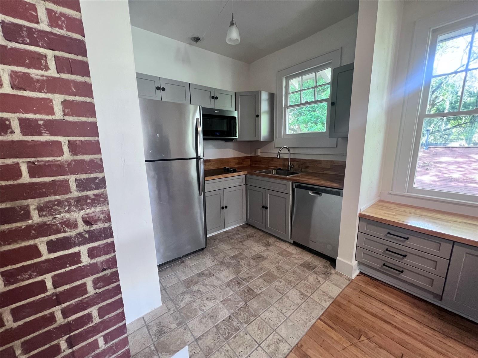 204 NW 3RD STREET