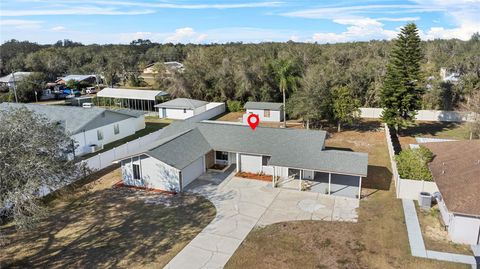 A home in LAKE WALES