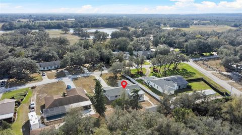 A home in LAKE WALES