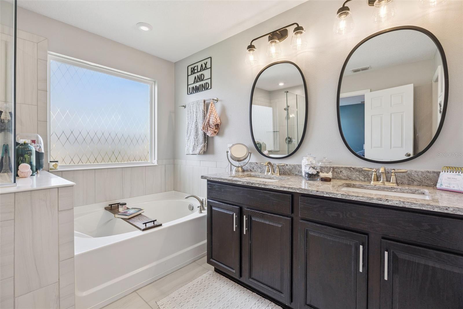 PRESERVE/CROWN POINT PH 2B - Residential