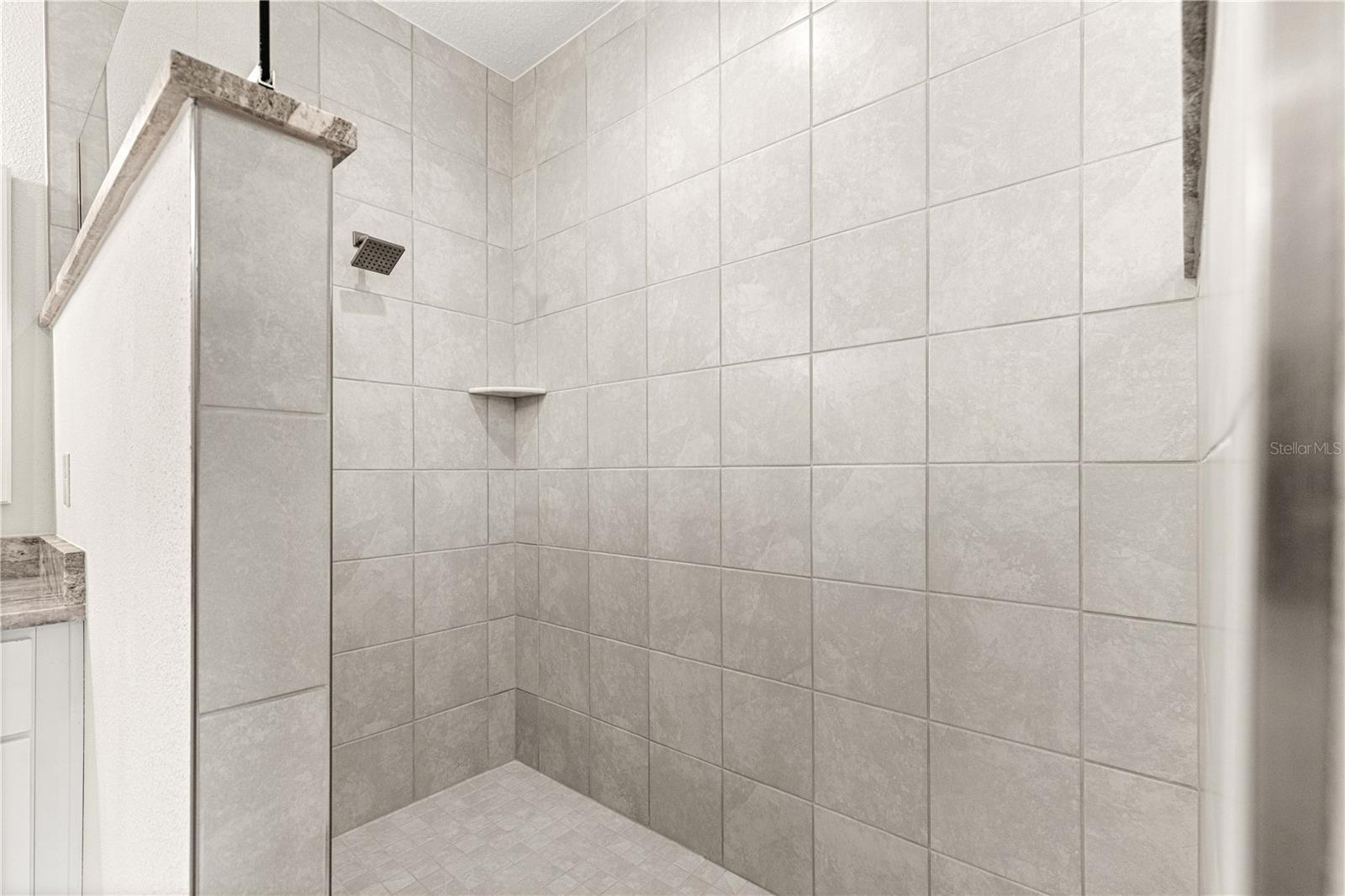 ROLLING HILLS UN 01 - Residential