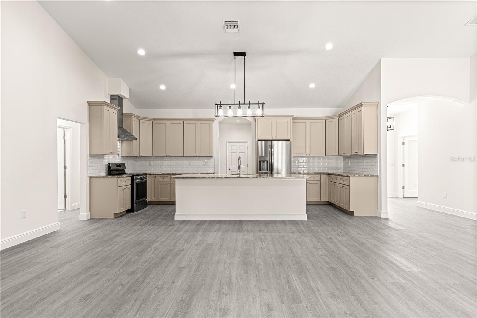 ROLLING HILLS UN 01 - Residential