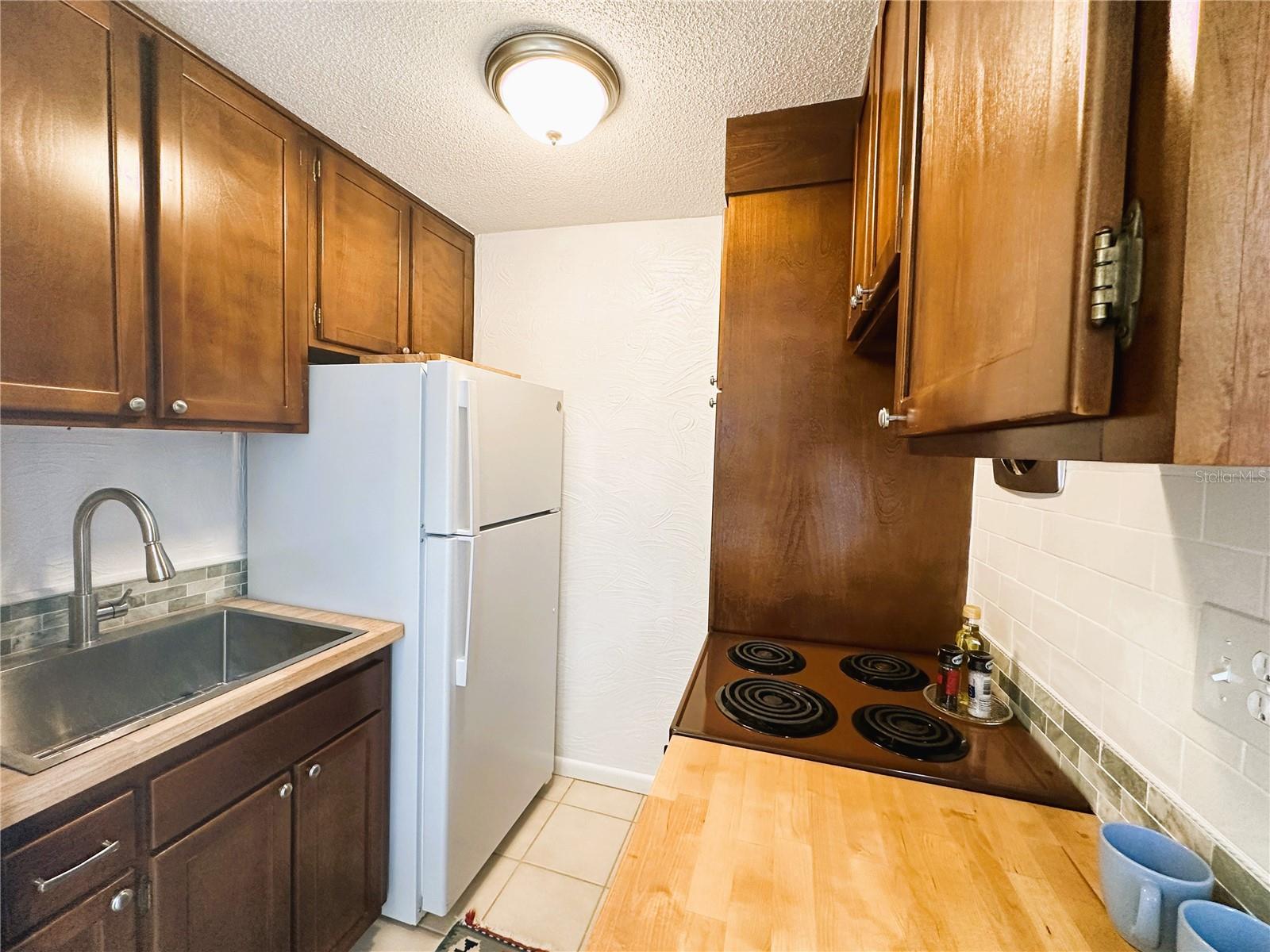 HIGHLAND PARK SUB - Residential Income