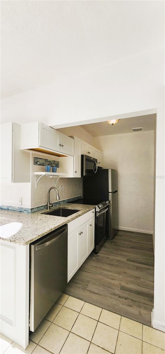 HIGHLAND PARK SUB - Residential Income