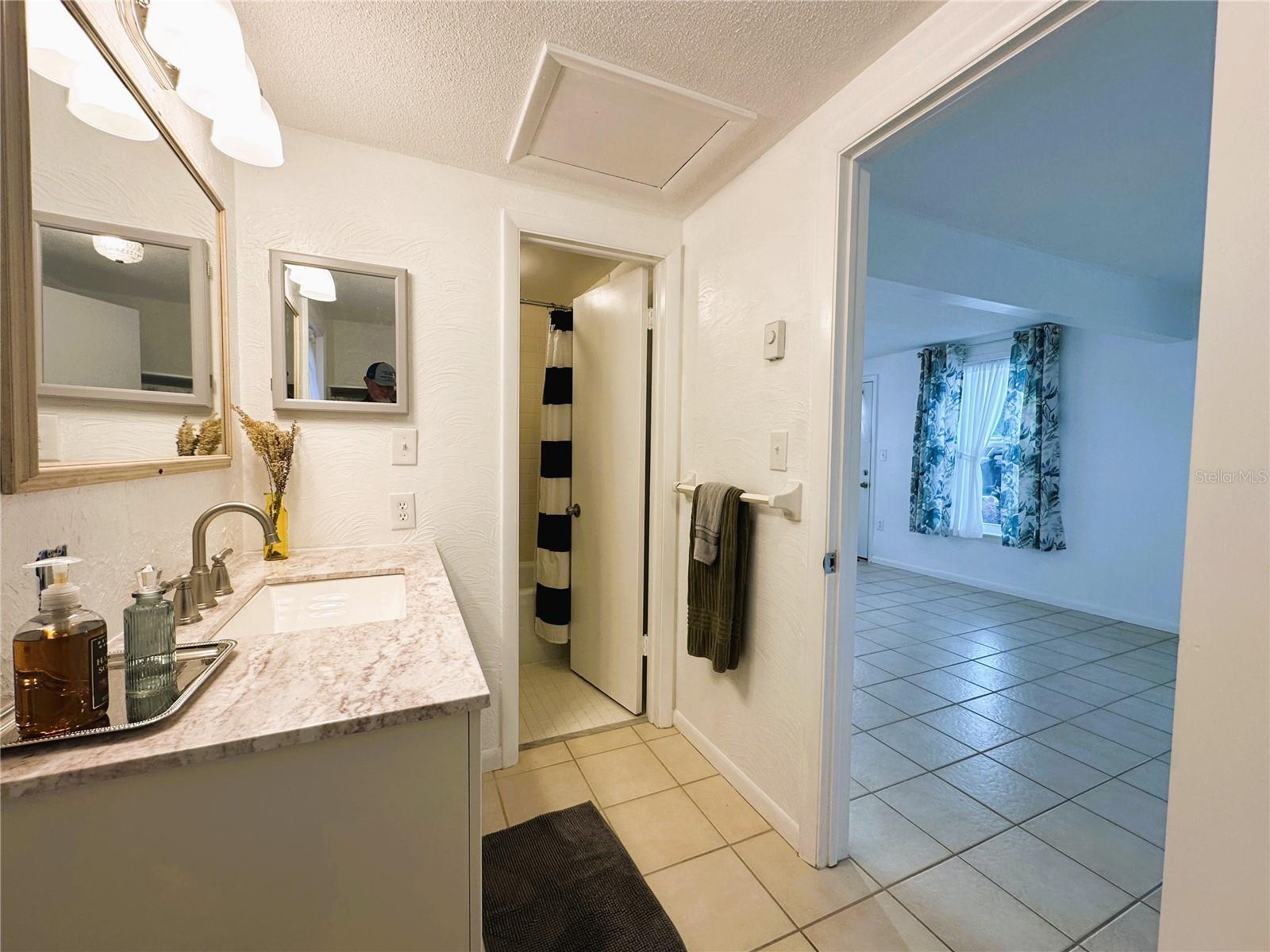 HIGHLAND PARK SUB - Residential Income