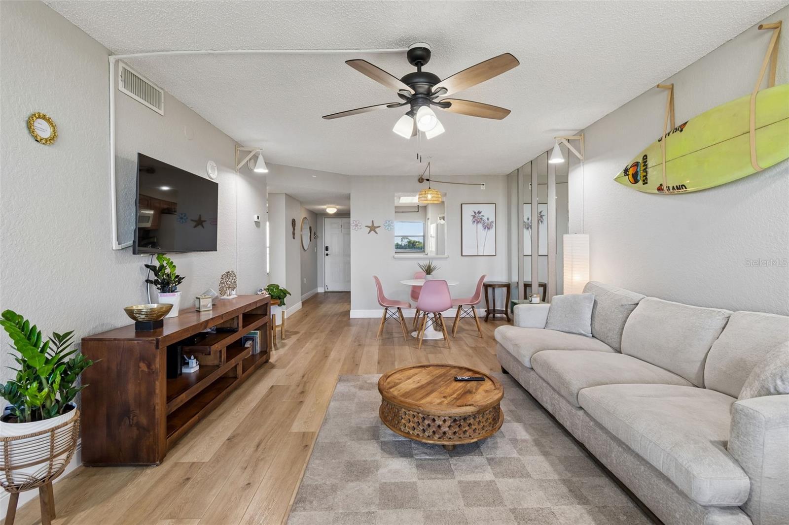 COVE CAY VILLAGE III - Residential